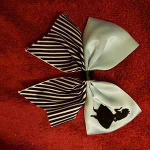 Hot Topic Alice In Wonderland Hair Bow